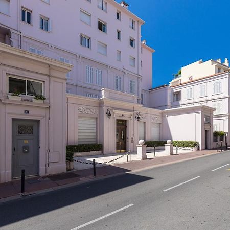 Azur Studios كان المظهر الخارجي الصورة